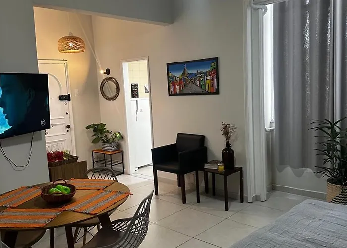 Charmoso Apartamento Na Quadra Da Praia